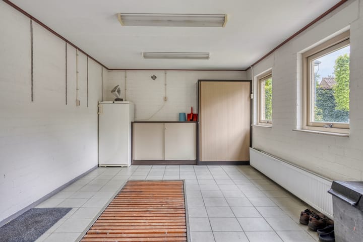 Photo 37 of Amathasstraat 7