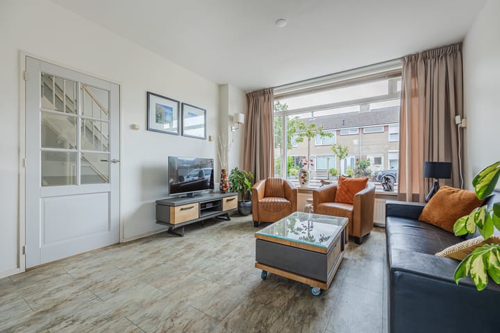 Foto 10 van Esdoornstraat 15