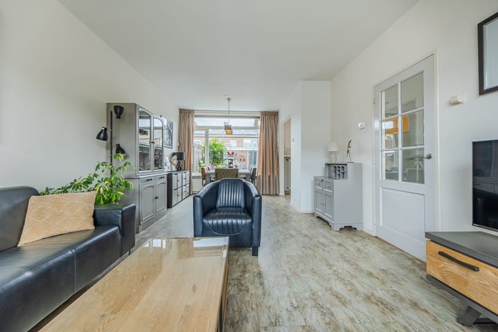 Foto 11 van Esdoornstraat 15