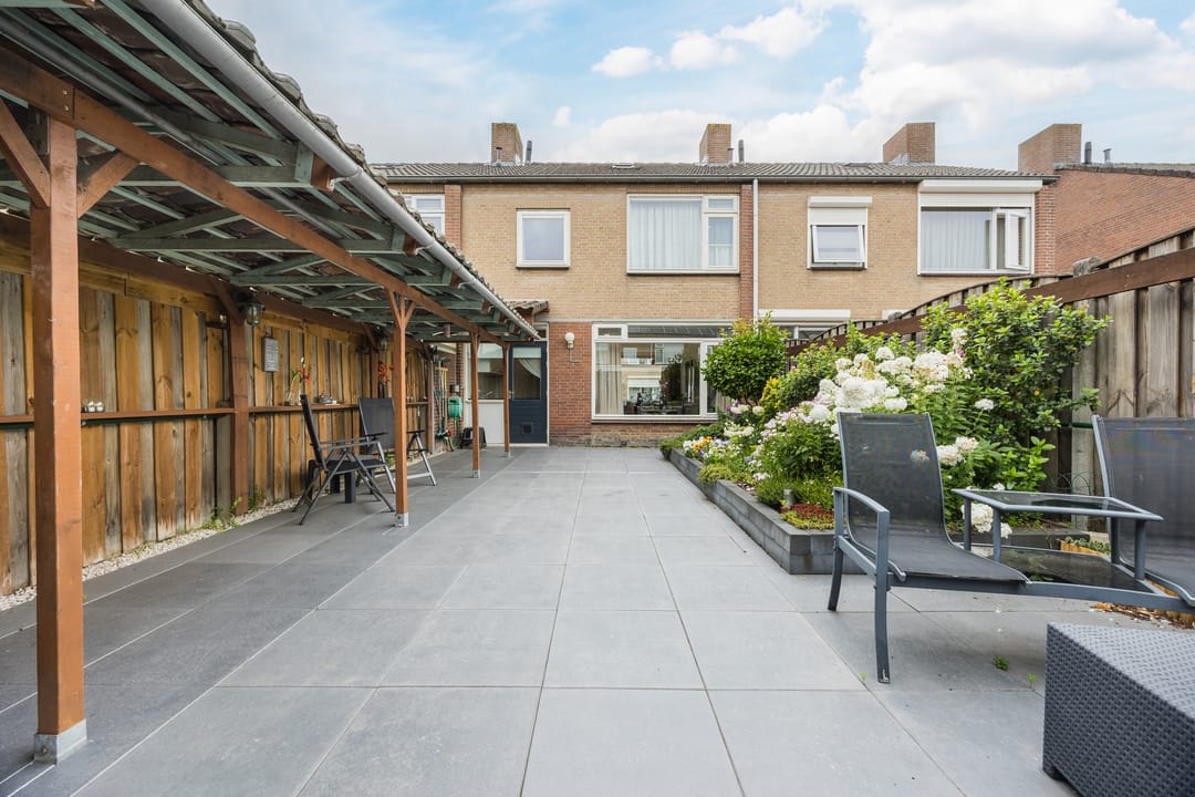 Foto 38 van Esdoornstraat 15