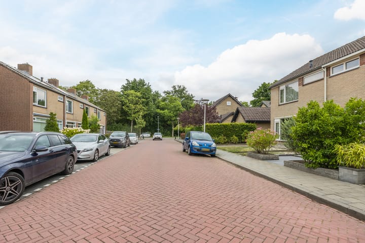 Foto 40 van Esdoornstraat 15