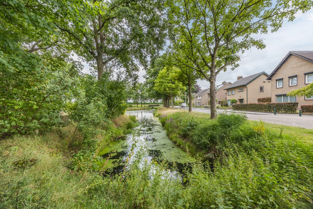 Foto 43 van Esdoornstraat 15