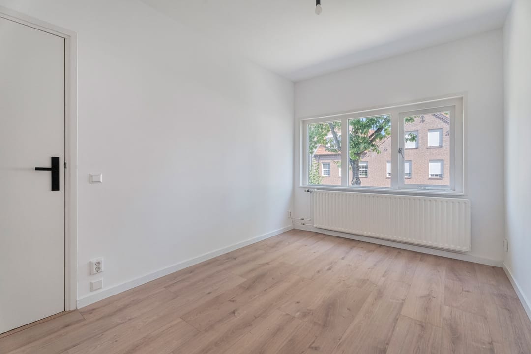 Photo 26 of Liesbosstraat 37