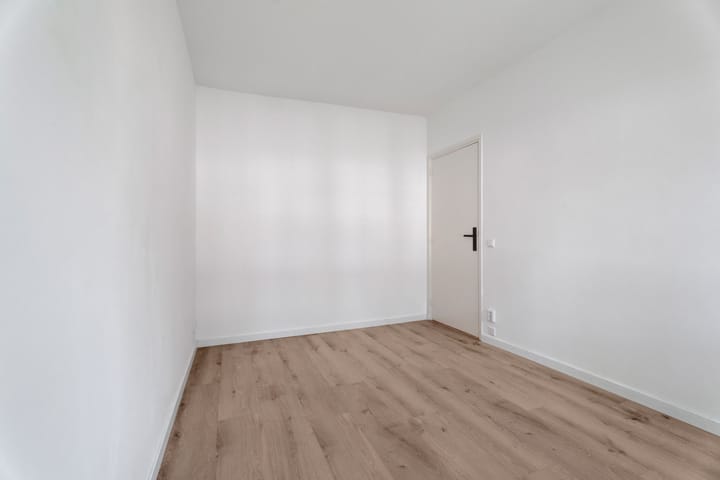 Photo 27 of Liesbosstraat 37