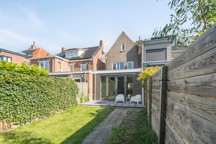 Photo 32 of Liesbosstraat 37