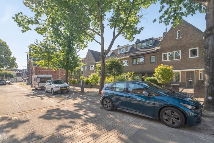 Photo 42 of Liesbosstraat 37