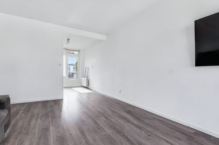 Photo 4 of Belgischestraat 16-B