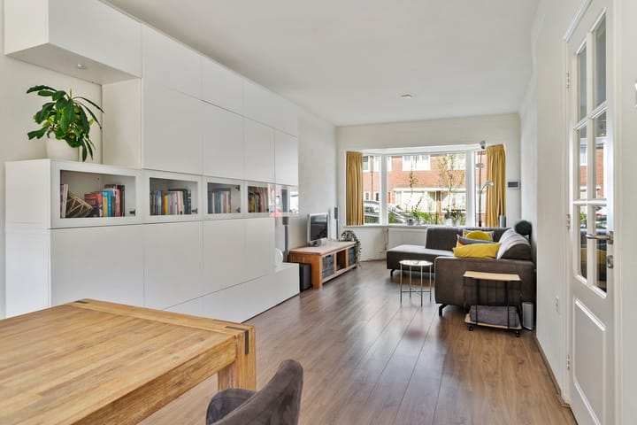 Photo 2 of Sweder van Zuylenweg 37