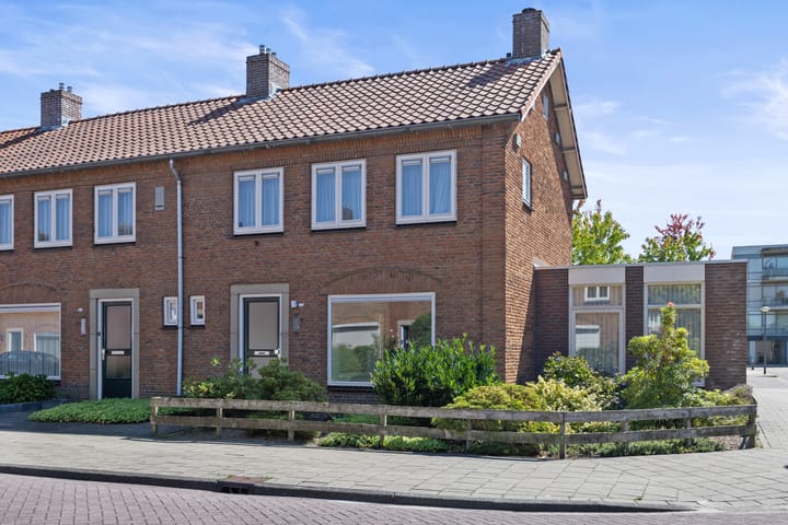 Foto 1 van Alberdingk Thijmstraat 2