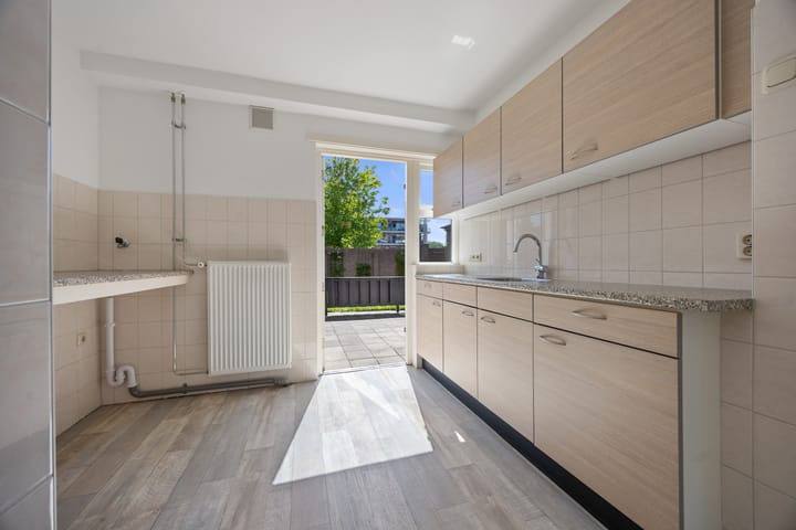 Foto 8 van Alberdingk Thijmstraat 2