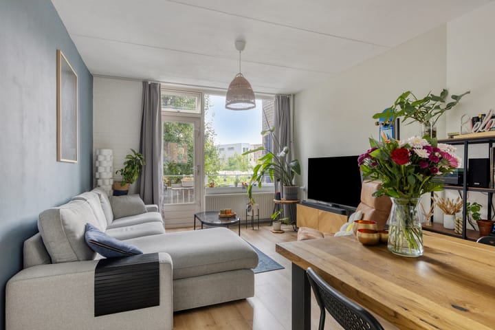 Foto 2 van Valkenstraat 11