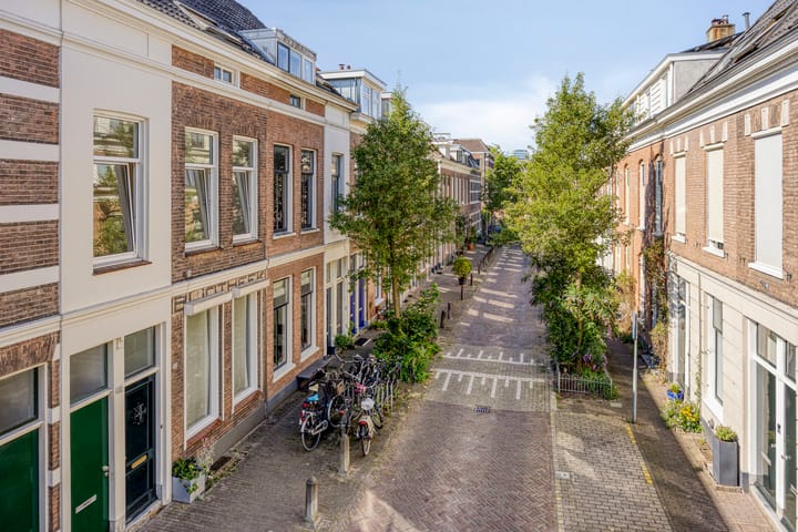 Photo 2 of Nijhoffstraat 151