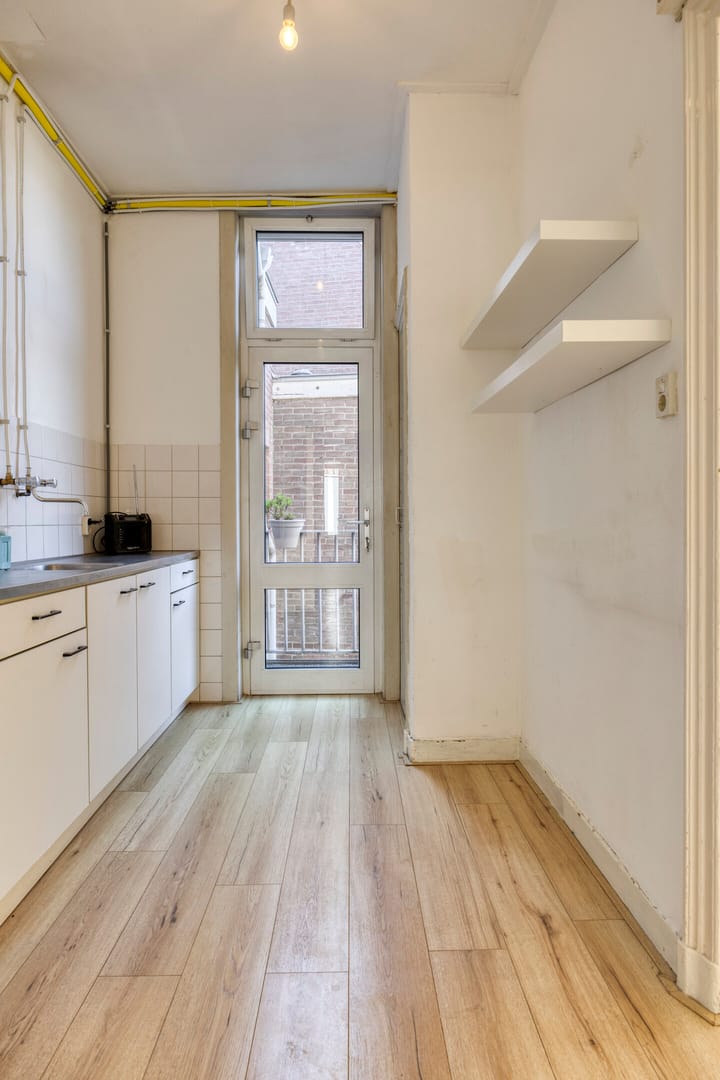 Photo 14 of Nijhoffstraat 151