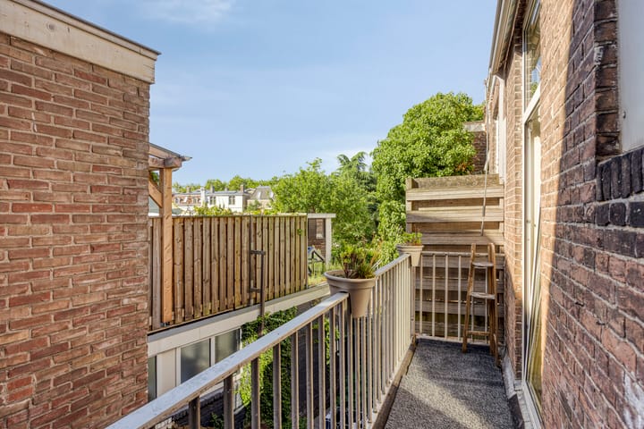 Photo 17 of Nijhoffstraat 151