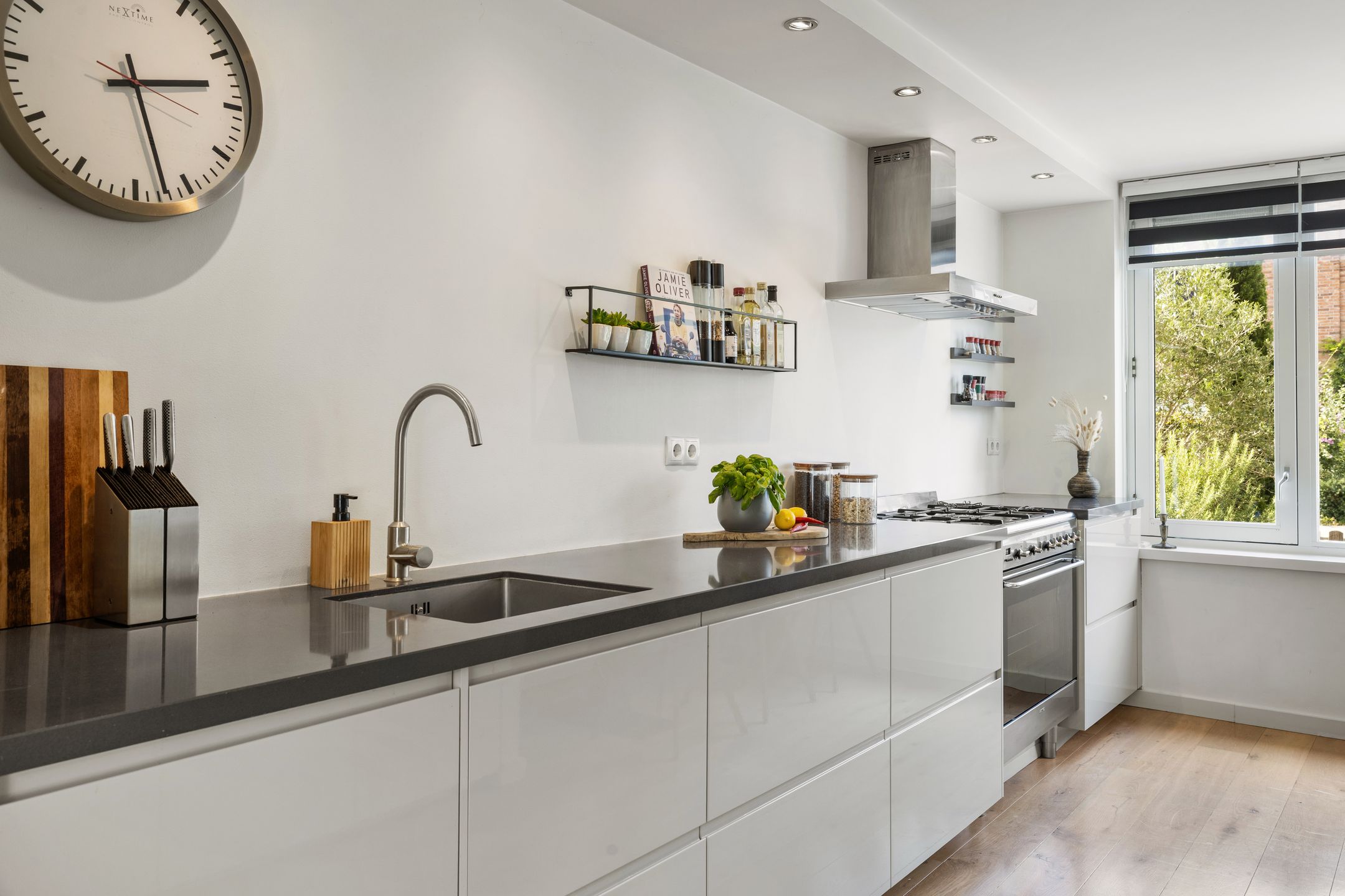 Photo 12 of Kladdewortel 6