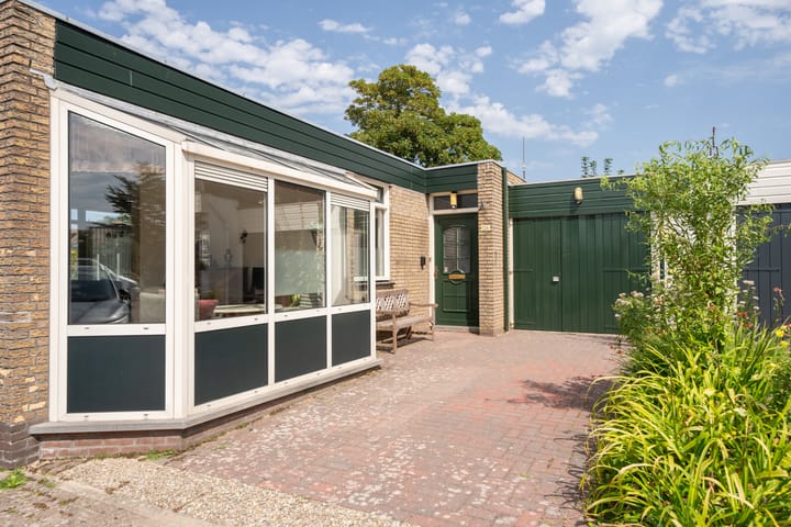 Foto 1 van Bernhardlaan 126