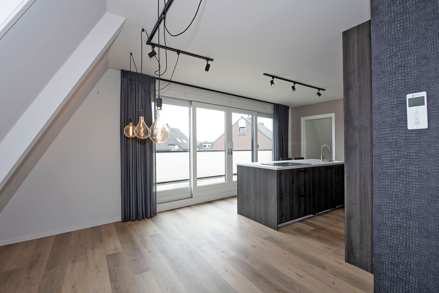 Photo 10 of Grotestraat 179-D