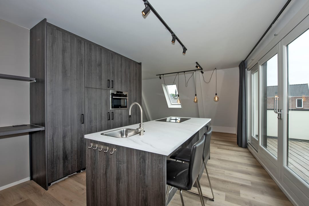 Photo 11 of Grotestraat 179-D