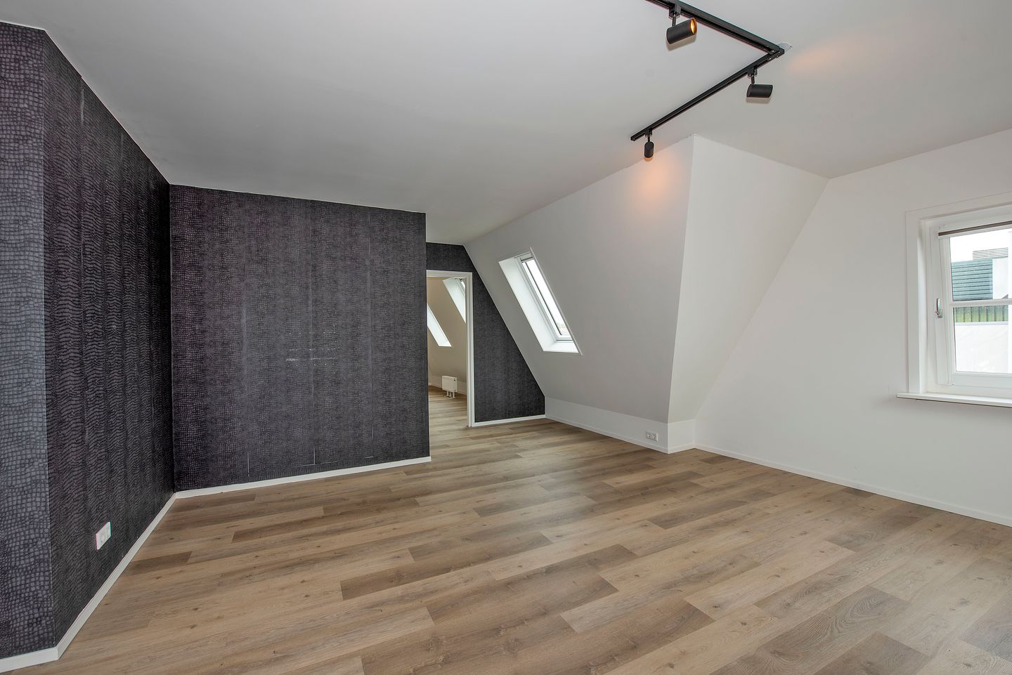 Photo 14 of Grotestraat 179-D