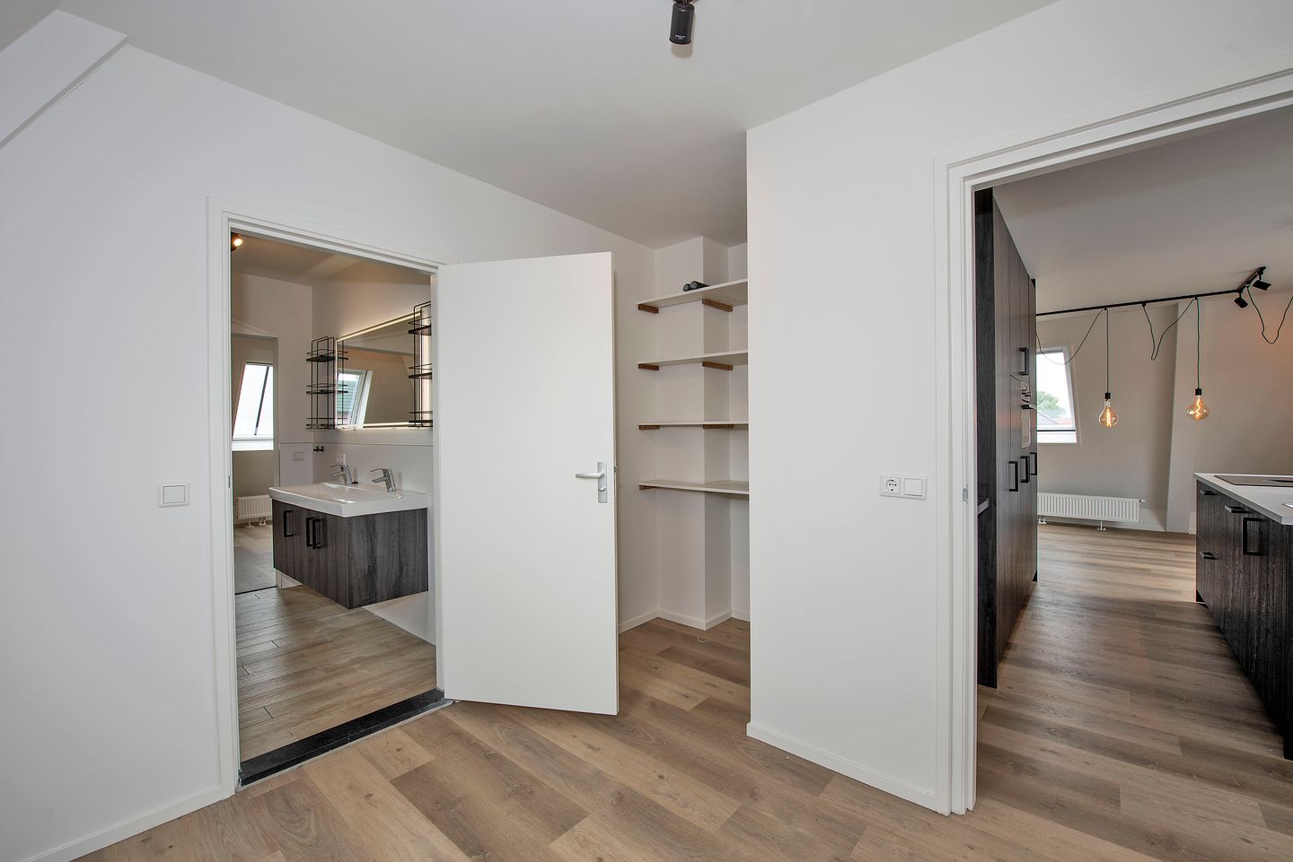 Photo 19 of Grotestraat 179-D