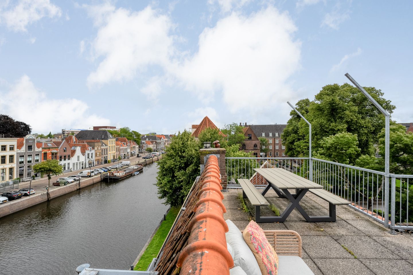 Foto 35 van Buitenkant 33