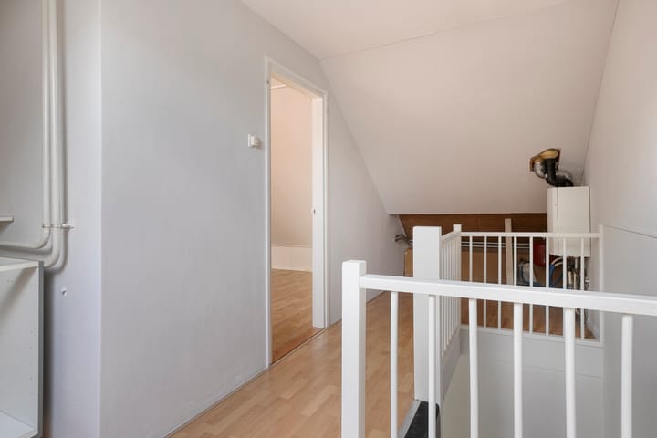 Foto 30 van Van Anrooijstraat 10