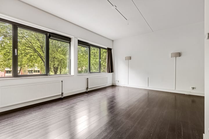 Photo 2 of Wadestein 38