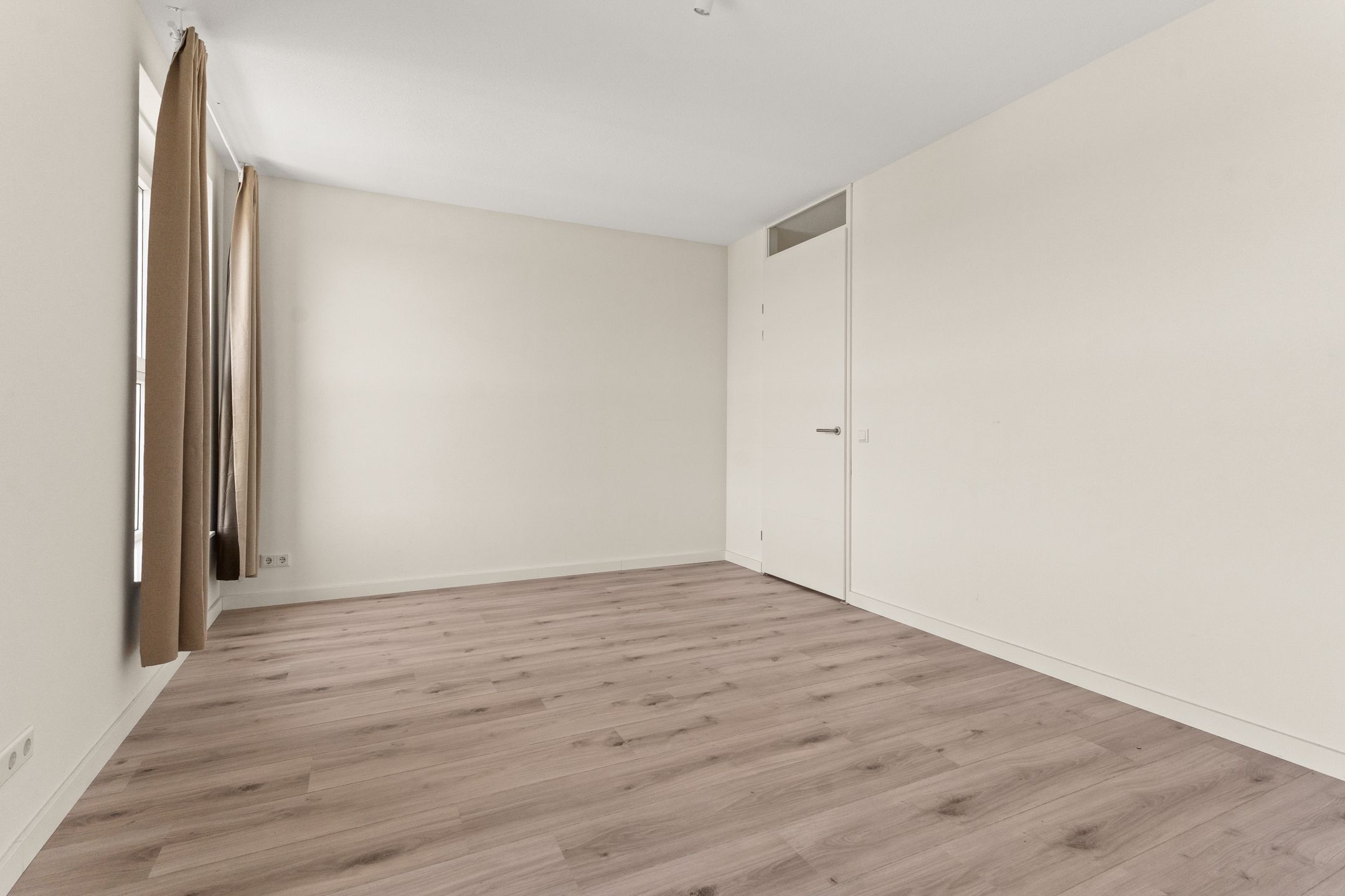 Photo 18 of Borneostraat 83