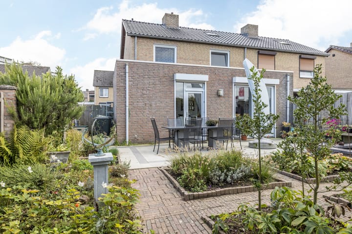 Foto 3 van Leon Biessenstraat 7