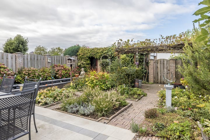 Foto 33 van Leon Biessenstraat 7