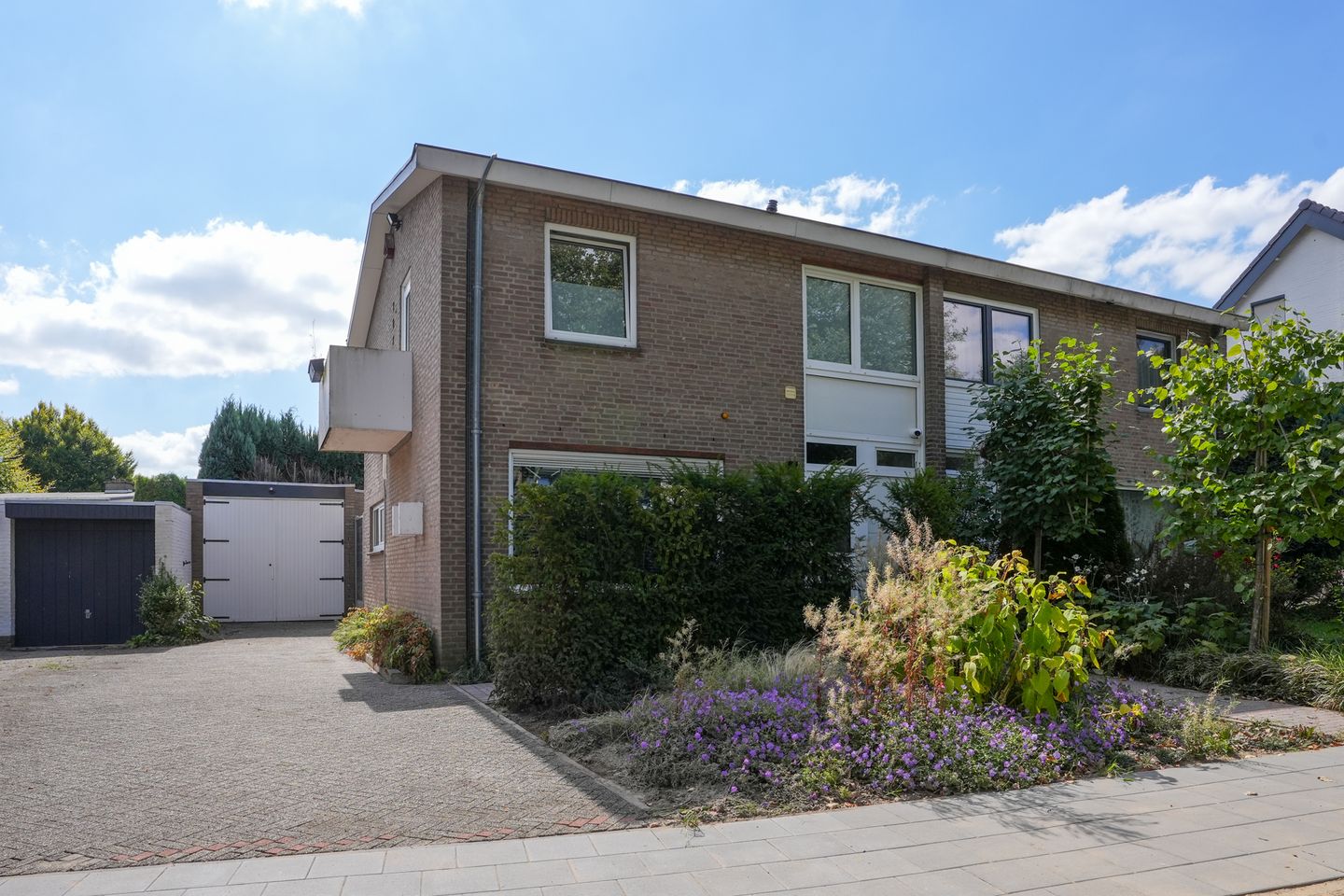 Foto 1 van Einthovenstraat 10