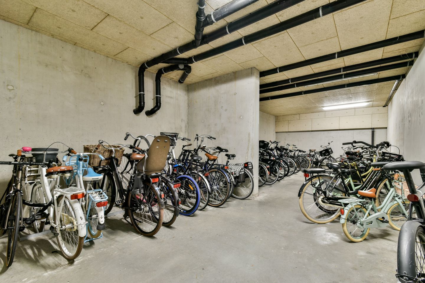 Foto 25 van Johan van der Keukenstraat 194