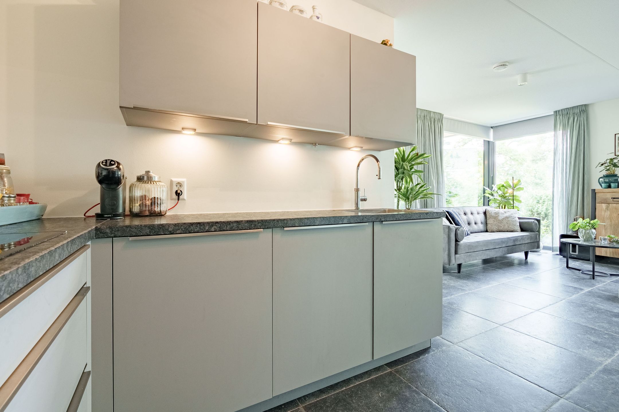 Photo 12 of Prinses Catharina Amalialaan 147