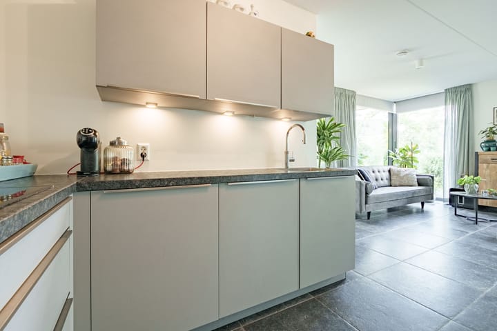 Foto 12 van Prinses Catharina Amalialaan 147