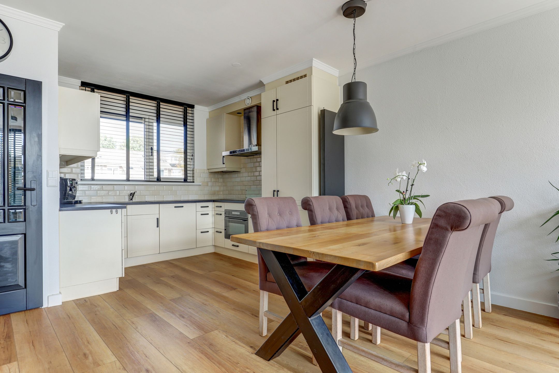 Foto 12 van Kruiszwin 3716