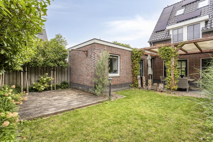 Foto 32 van Maatschappijstraat 6