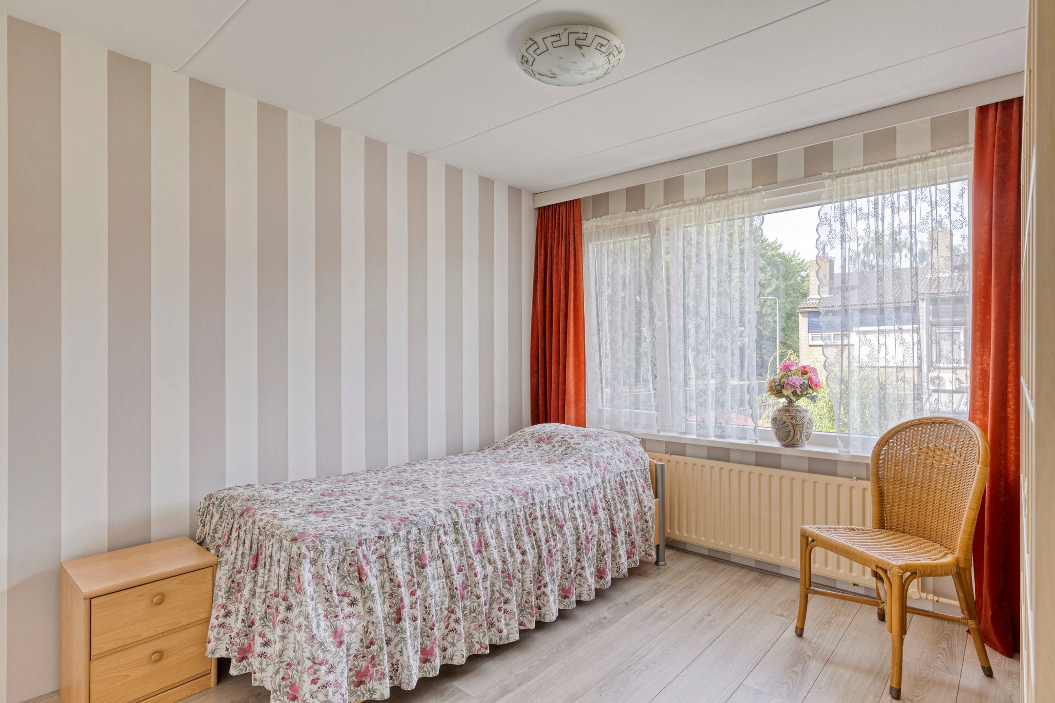 Foto 18 van Pijnboomstraat 18