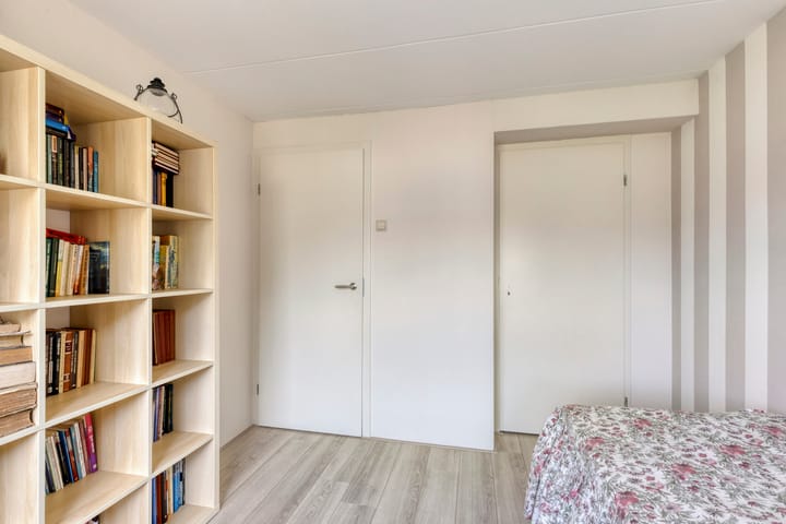 Photo 19 of Pijnboomstraat 18