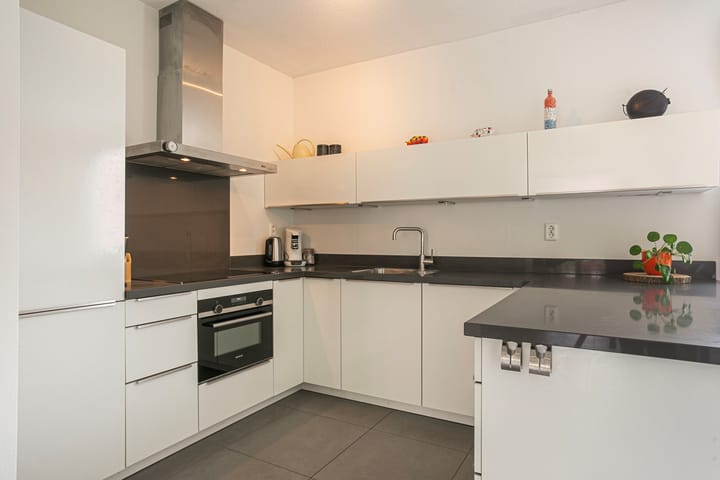 Photo 14 of Byblisstraat 42