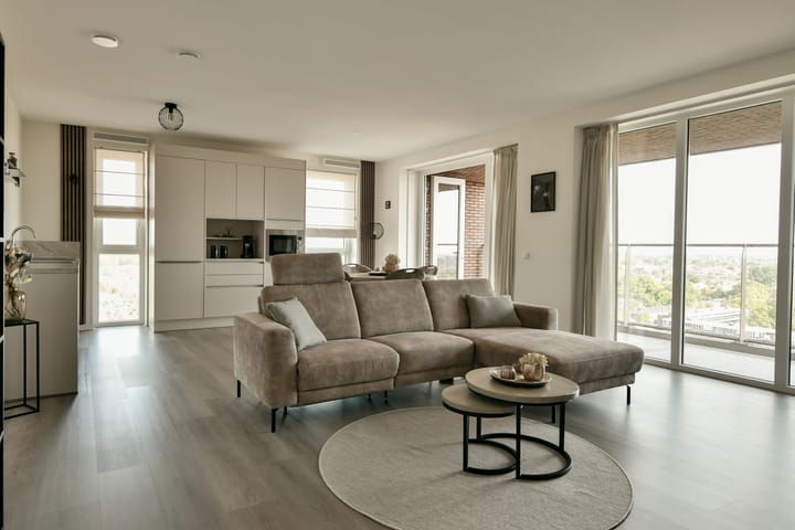 Photo 2 of Albertina Agnesstraat 264