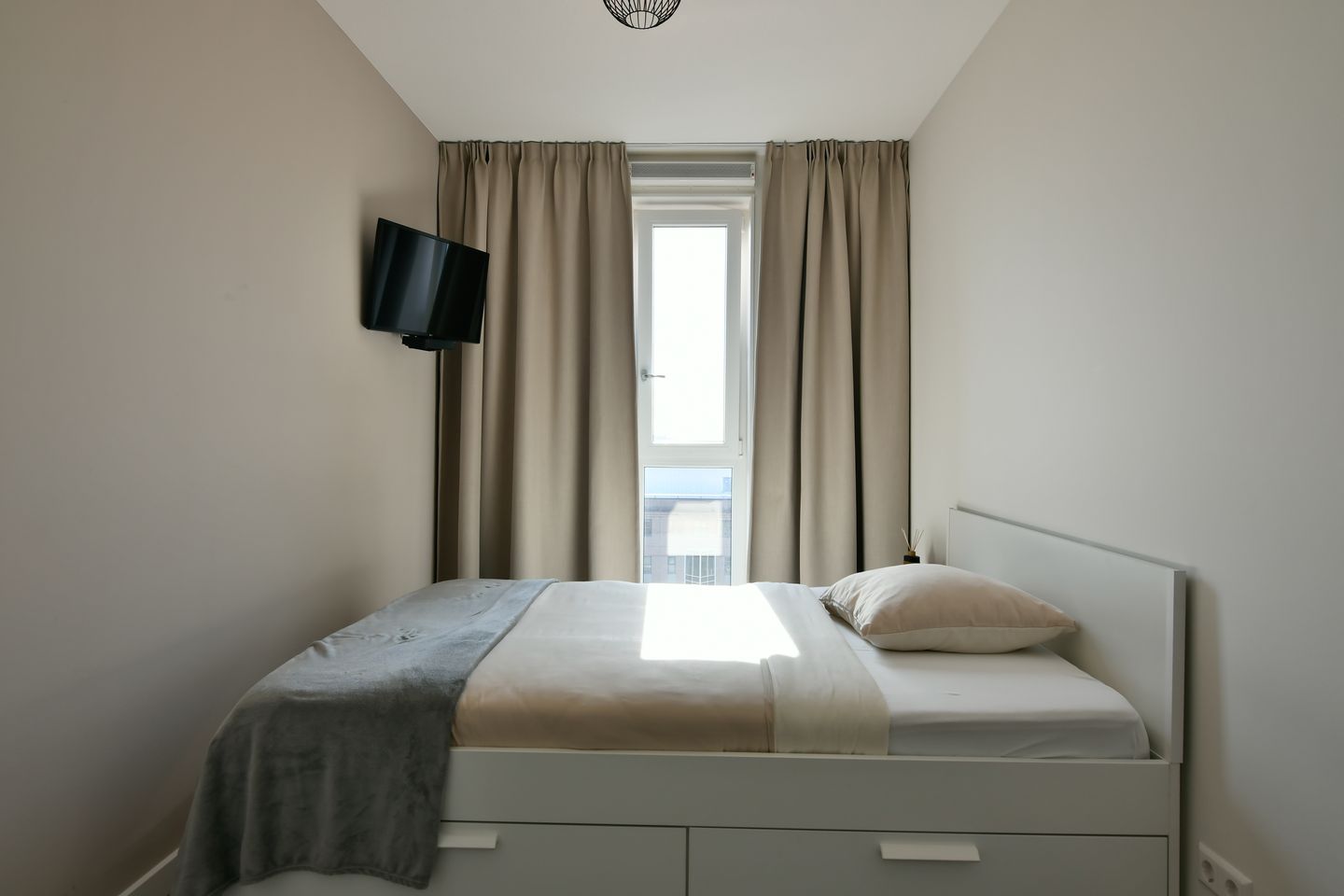 Foto 19 van Albertina Agnesstraat 264