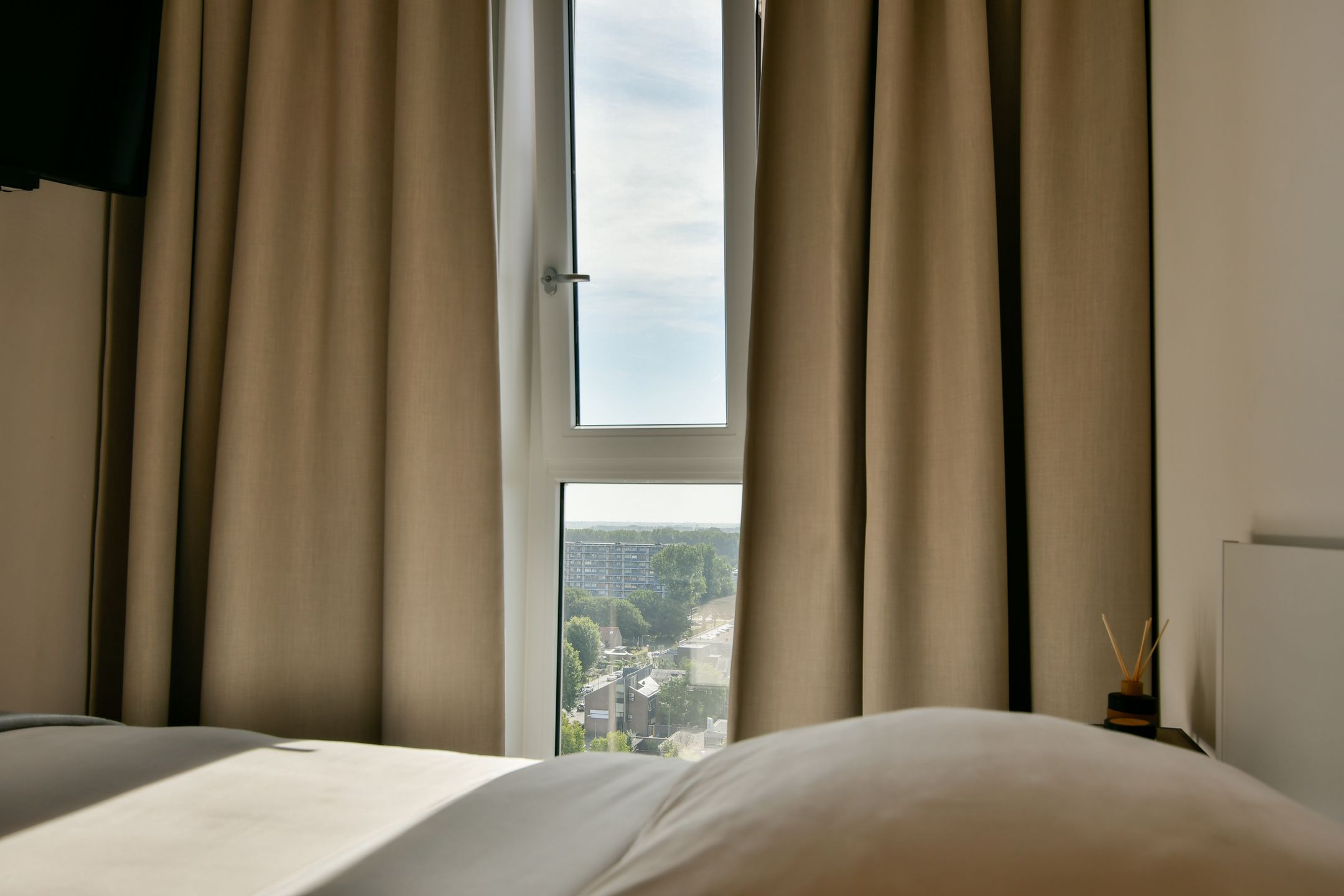 Foto 21 van Albertina Agnesstraat 264