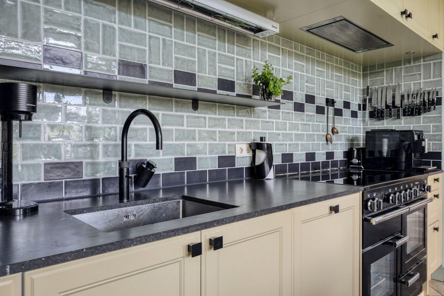 Foto 10 van Veldstraat 4-J