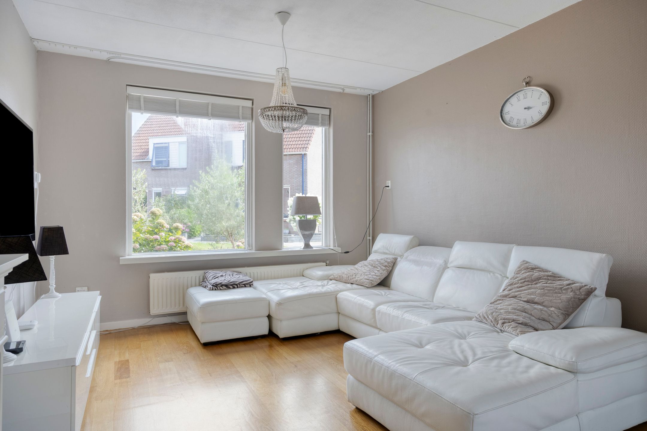 Foto 15 van Burgemeester van Weringstraat 75