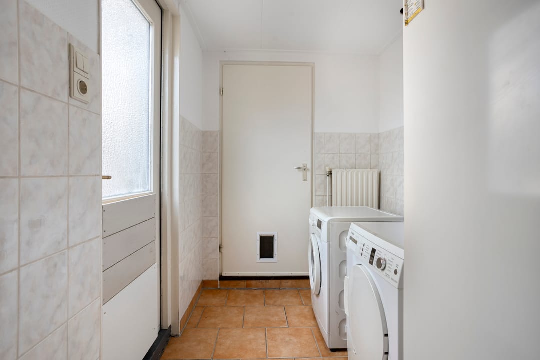 Foto 23 van Burgemeester van Weringstraat 75