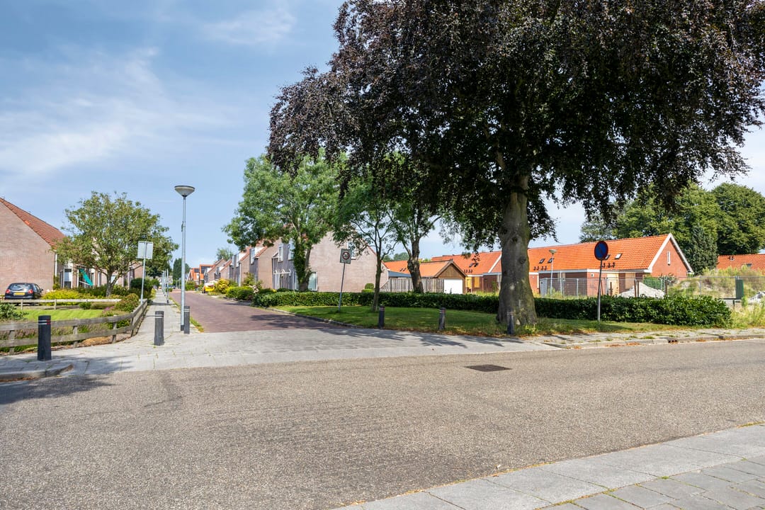 Foto 43 van Burgemeester van Weringstraat 75