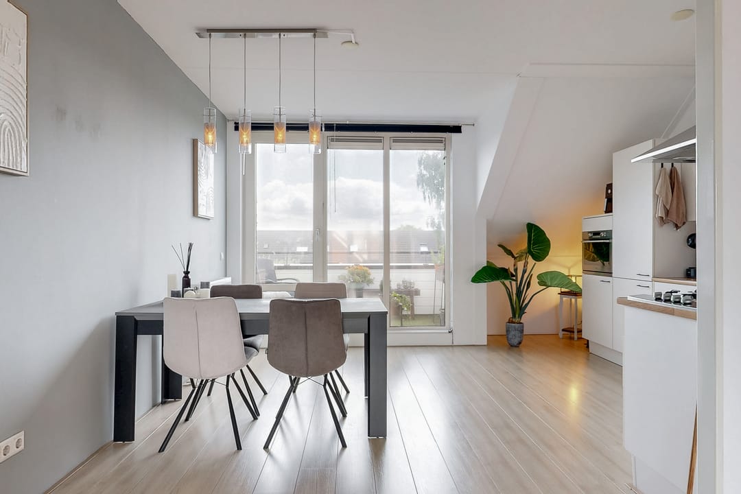 Photo 7 of Bilderdammerweg 84-A