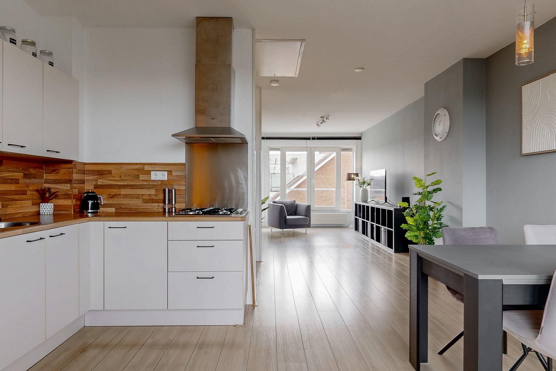 Photo 9 of Bilderdammerweg 84-A