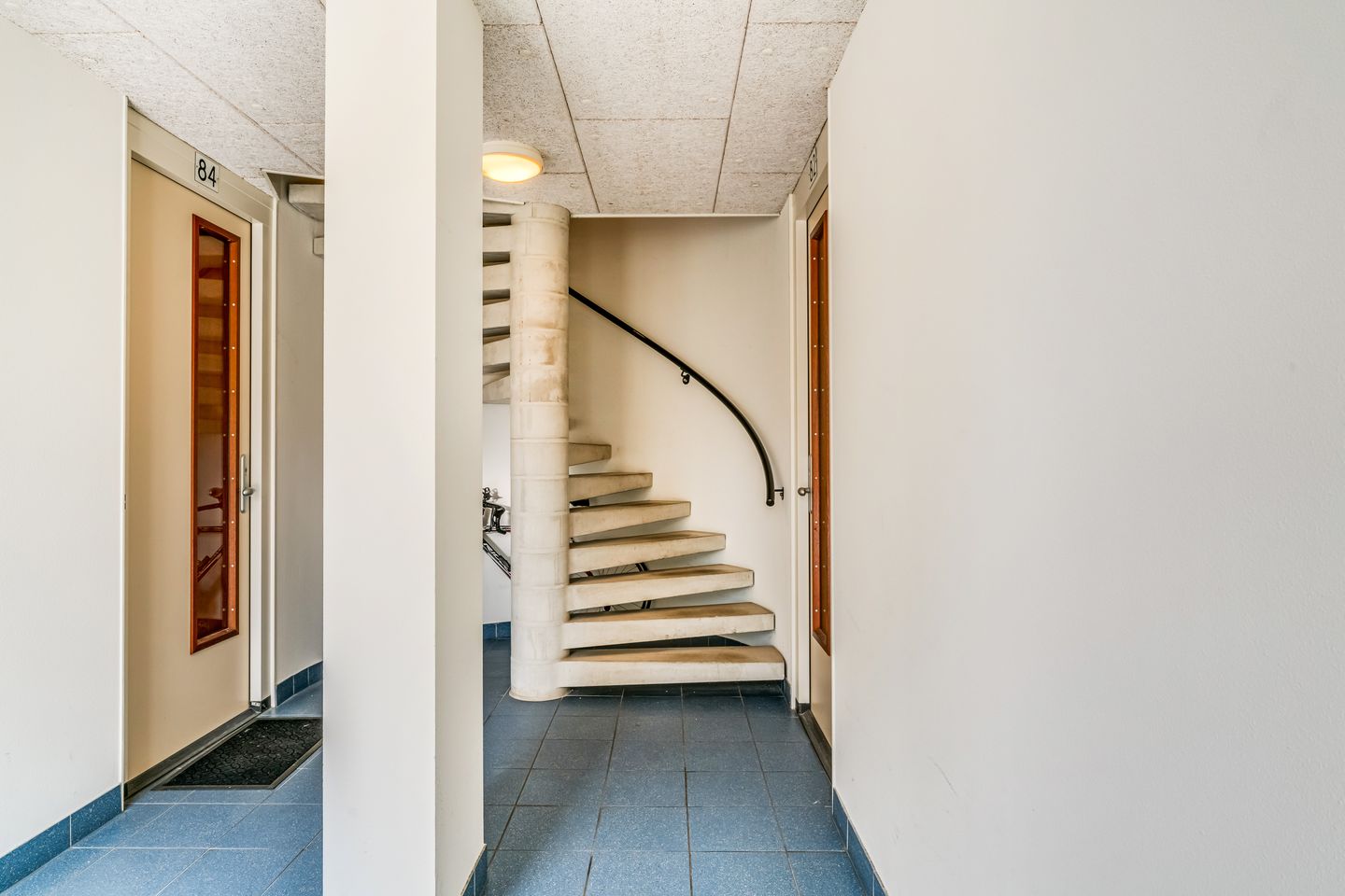 Photo 25 of Bilderdammerweg 84-A