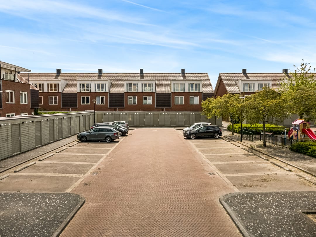 Photo 26 of Bilderdammerweg 84-A